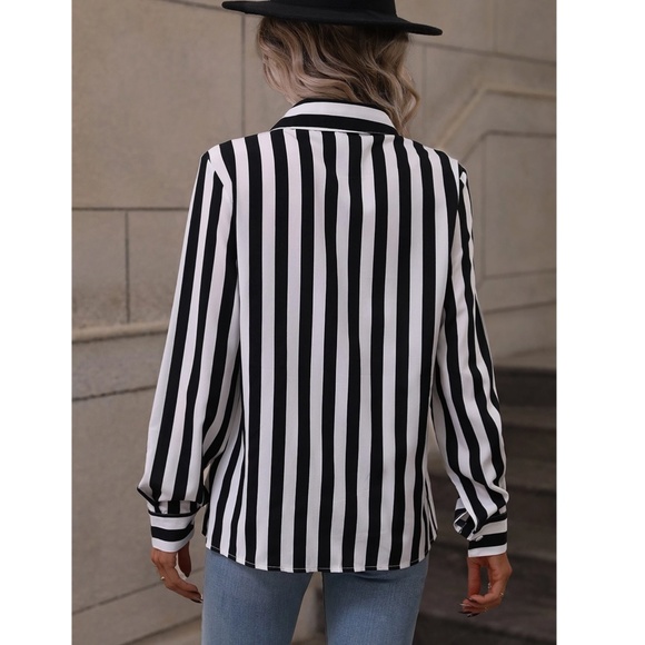 Vertical Stripes Black and White Collar Shirt Button Down - Picture 6 of 16